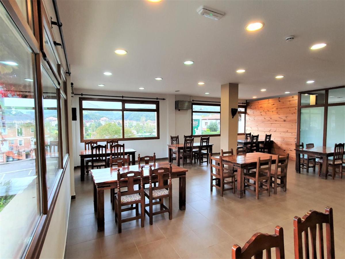 Acebos Hotel